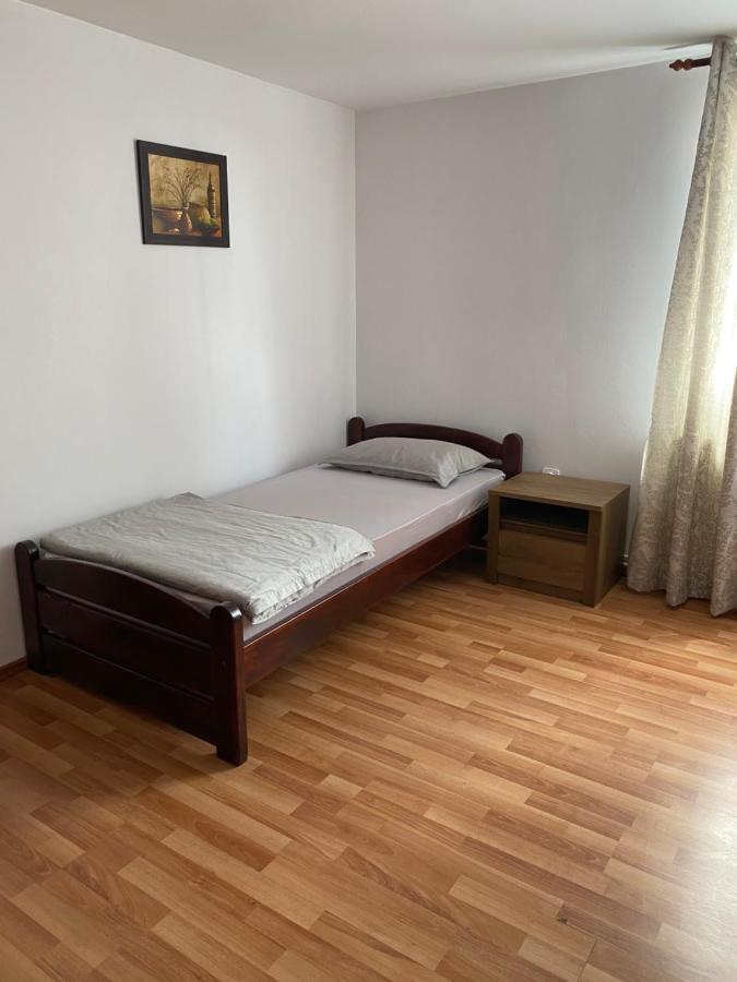 Pensiunea Martuca Surdesti  Exteriér fotografie